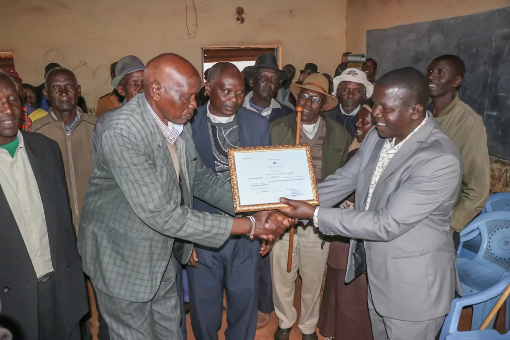 Mt Elgon Ogiek Ndorobo Council of Elders Association (MEONCE) Receives Certificate of Registration